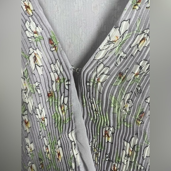 ASTR THE LABEL Long Sleeve Pleated Blouse - Picture 7 of 8